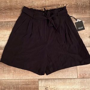 Simply Vera Wang Black Soft Short NWT